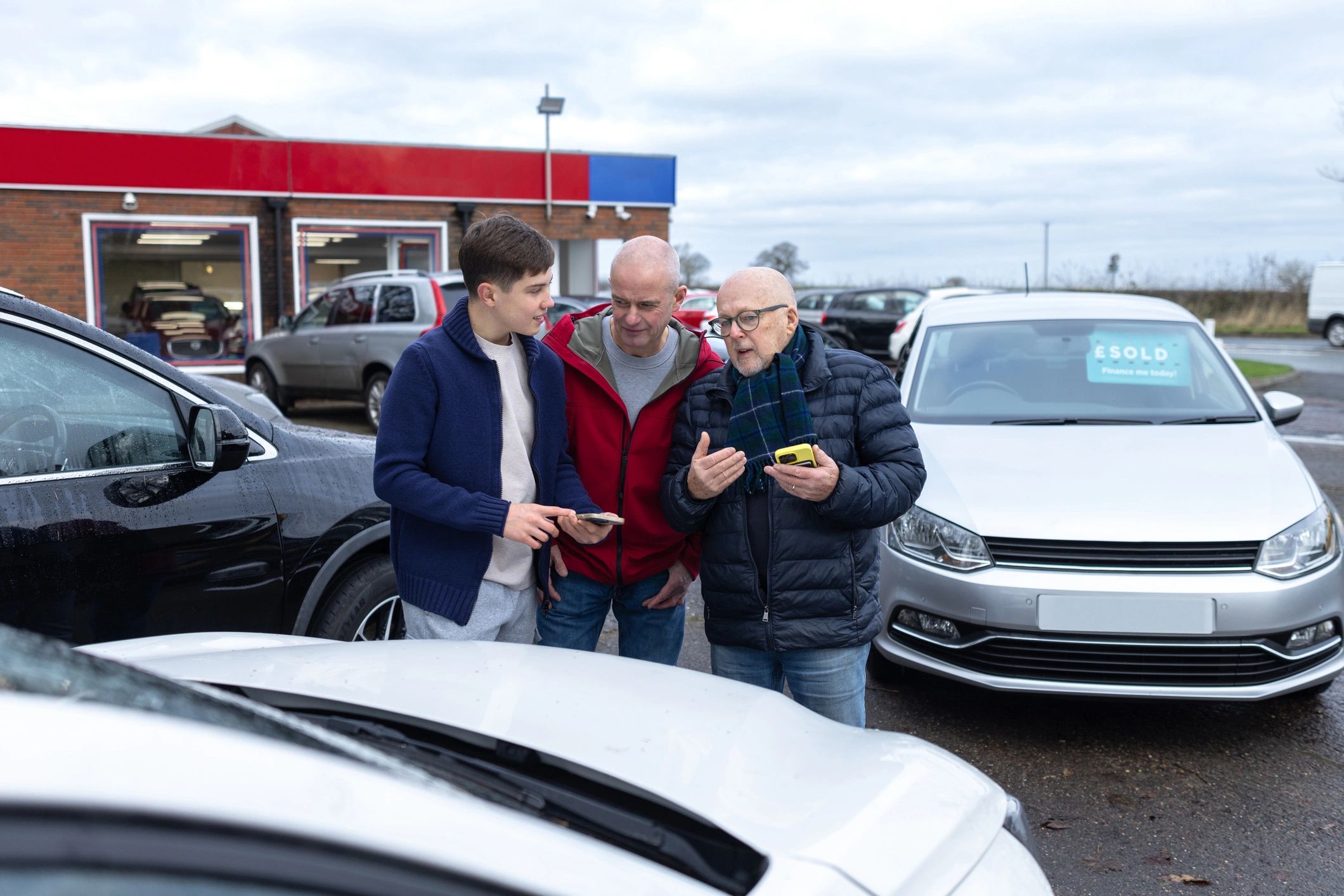 Customer discussing travel service